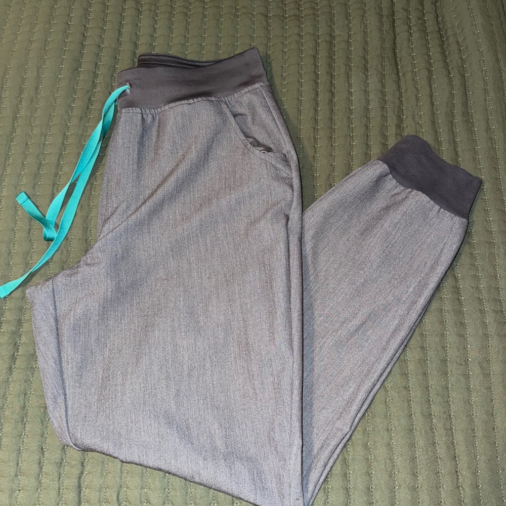 Figs Graphite Scrub Set (Will Split If Neded) - image 2